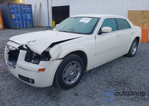 2006 Chrysler 300 Touring z USA, uszkodzony, nr VIN 2C3KA53G56H152201